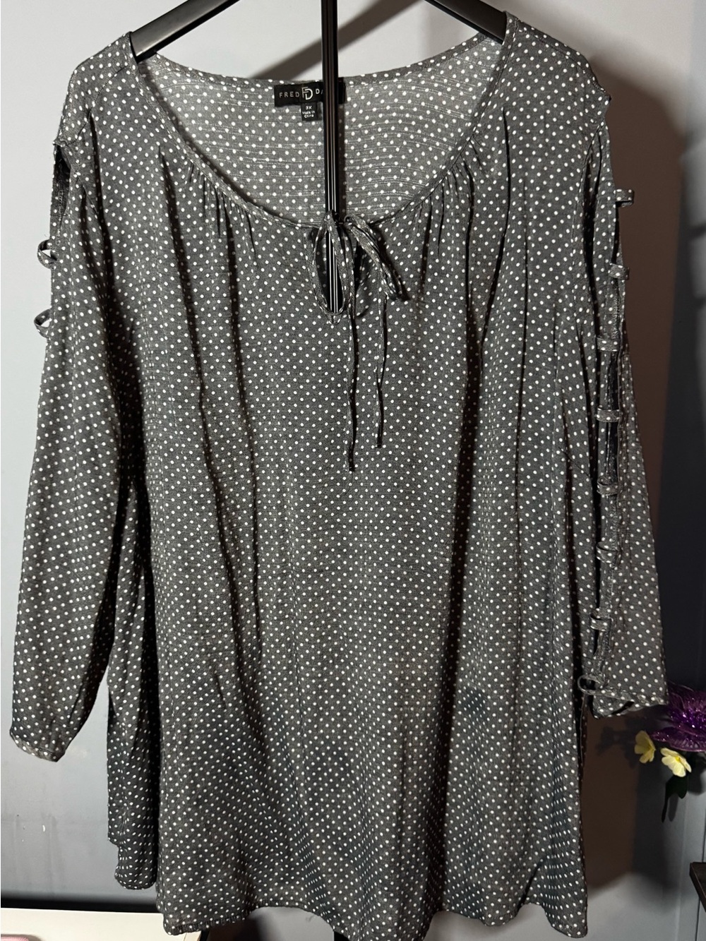 Fred David 3X Gray Polka Dot Tunic Blouse Cutout Ladder Sleeve Tie Neck